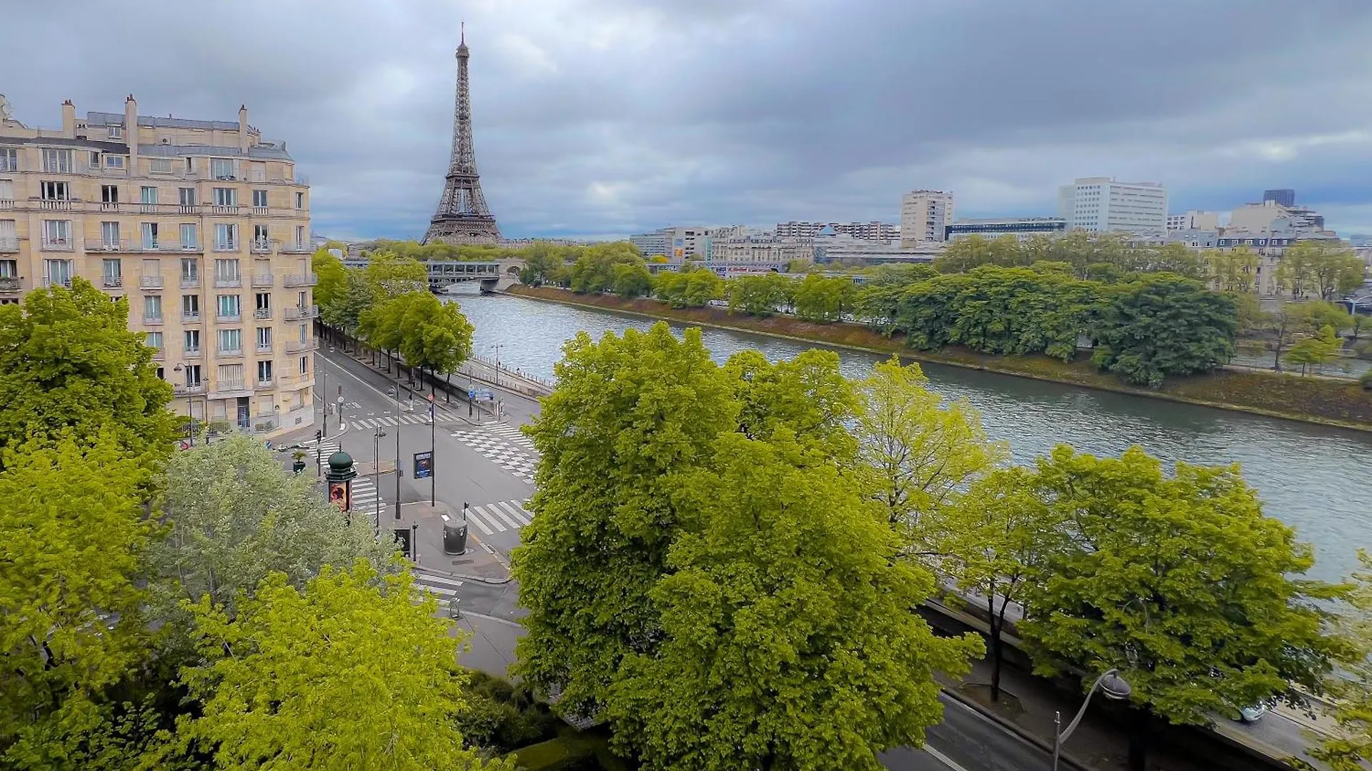 Affittacamere Les Amoureux De La Tour Eiffel Parigi Francia